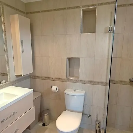Oasis Sea&beach Deluxe لوزينيتس
